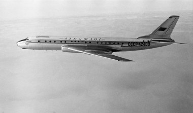 12 октября 1956 года открылась новая страница в истории гражданской авиации: самолет Ту-104 совершил свой первый международный рейс по маршруту Москва — Прага под командованием Б. П. Бугаева